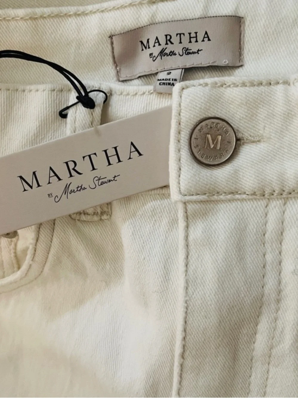 Martha Stewart NWT 2 Slim skinny Straight leg vanilla bean Jeans (READ PLEASE)
